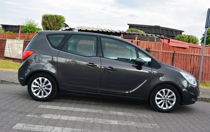 Opel Meriva cena 26900 przebieg: 137000, rok produkcji 2013 z Gostynin małe 596